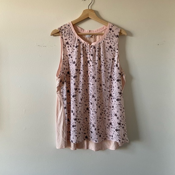 Reitmans Tops - Reitman’s Pink Floral Tank